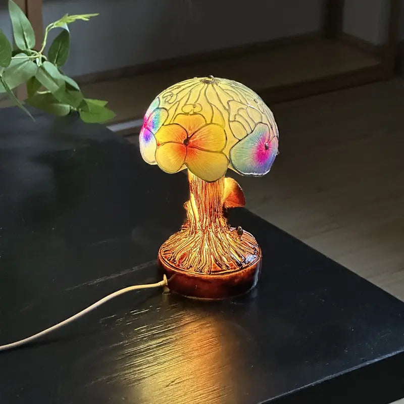 Boho lampa ve tvaru houby s květy