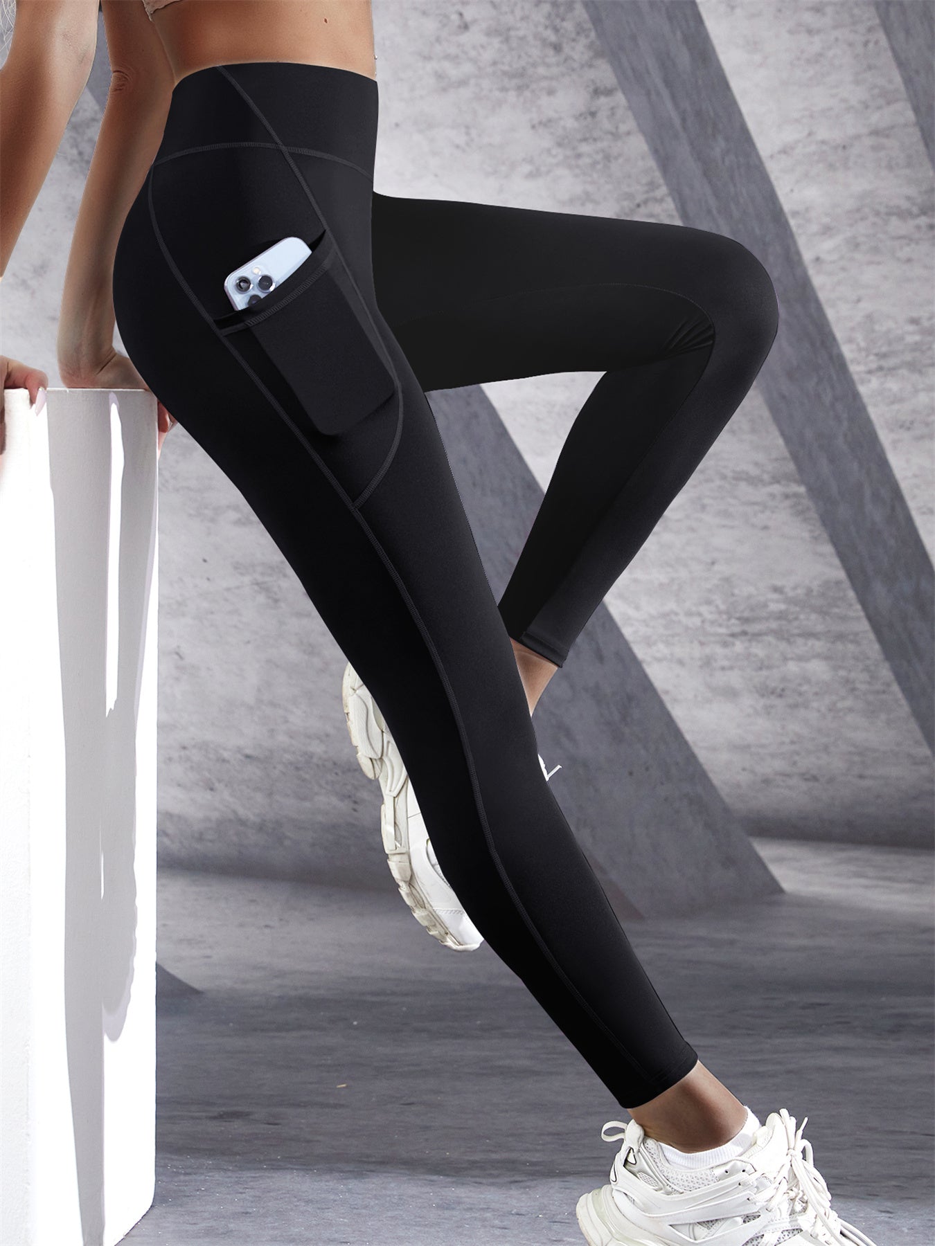 LEG::Černá